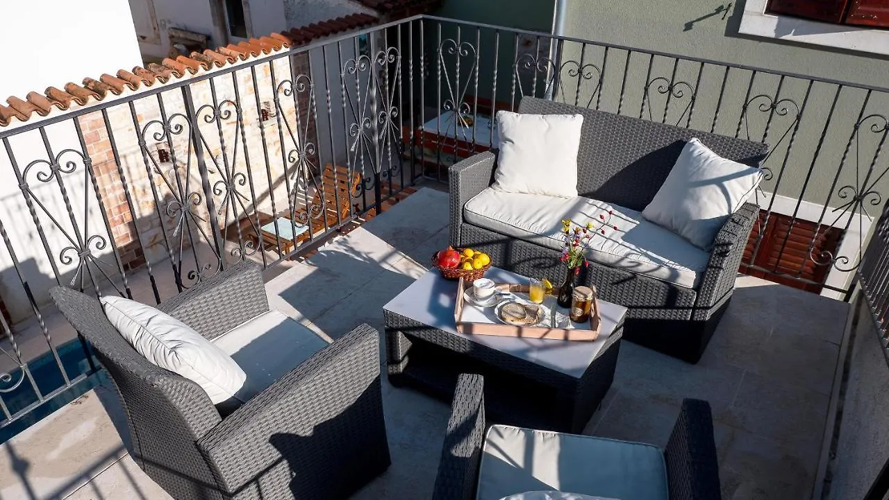 Casa Menta 0*, Marcana